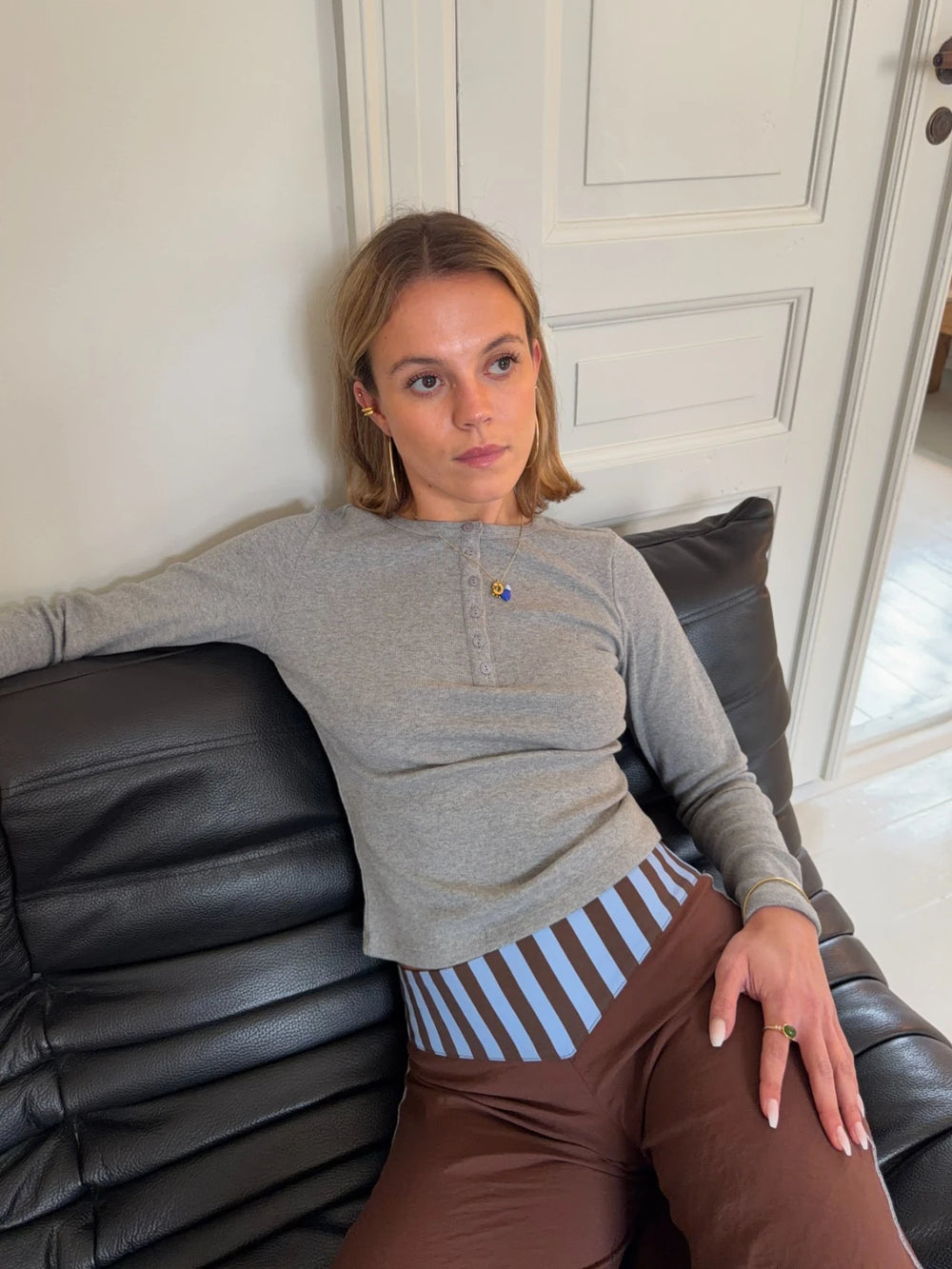Roxana henley bluse - Grå