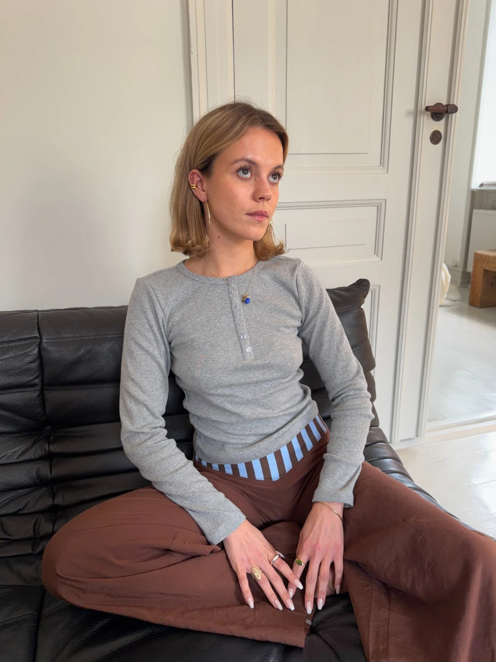 Roxana henley bluse - Grå