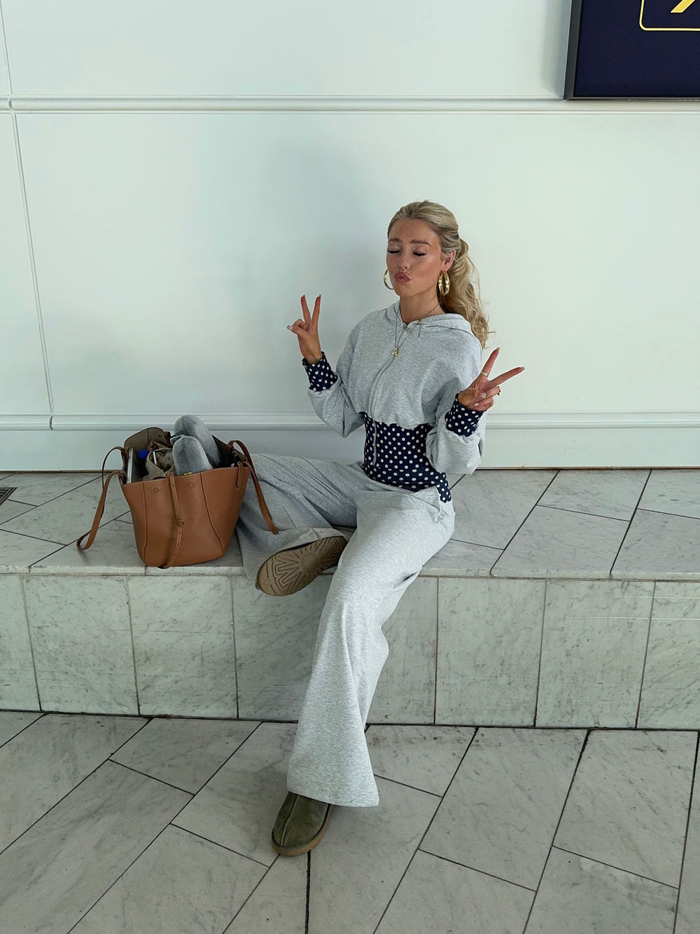 May hoodie med polkaprikker - Grå/navy/hvid