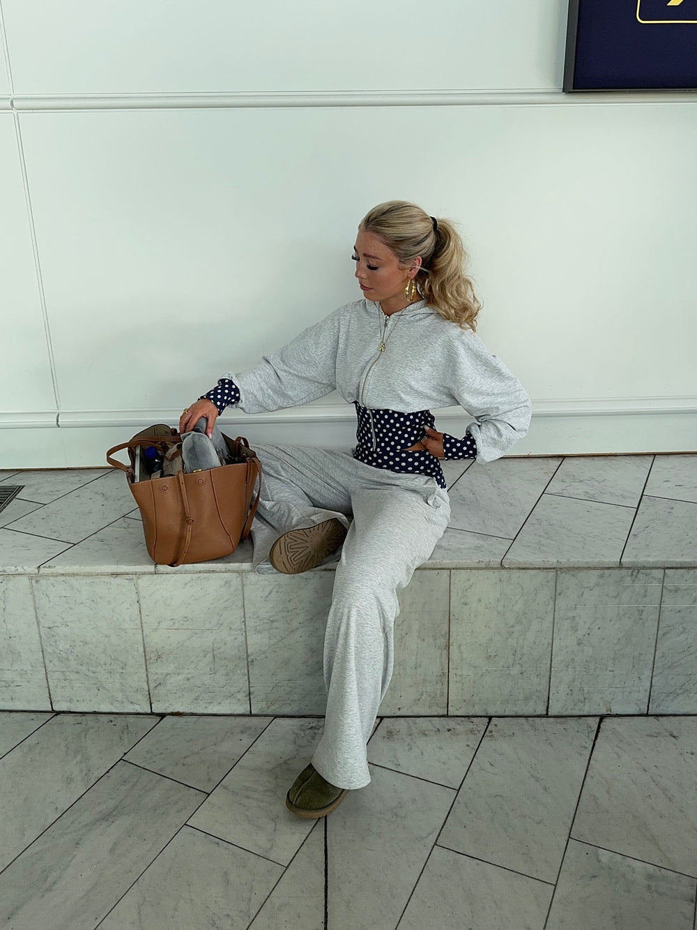 May hoodie med polkaprikker - Grå/navy/hvid