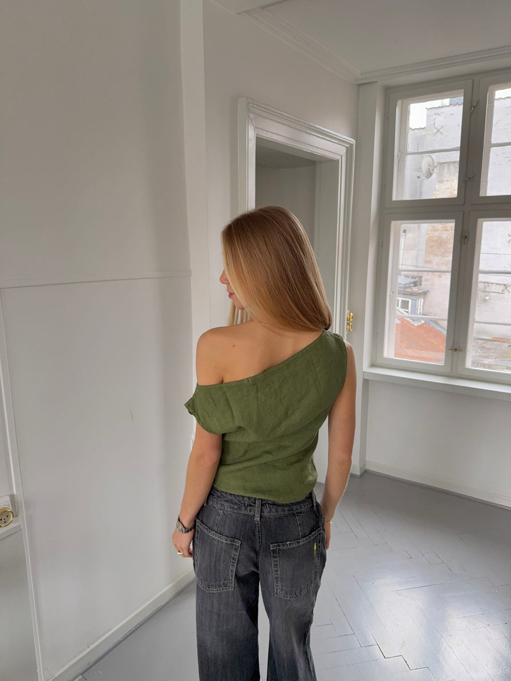 Tiril one shoulder top i hør - Grøn