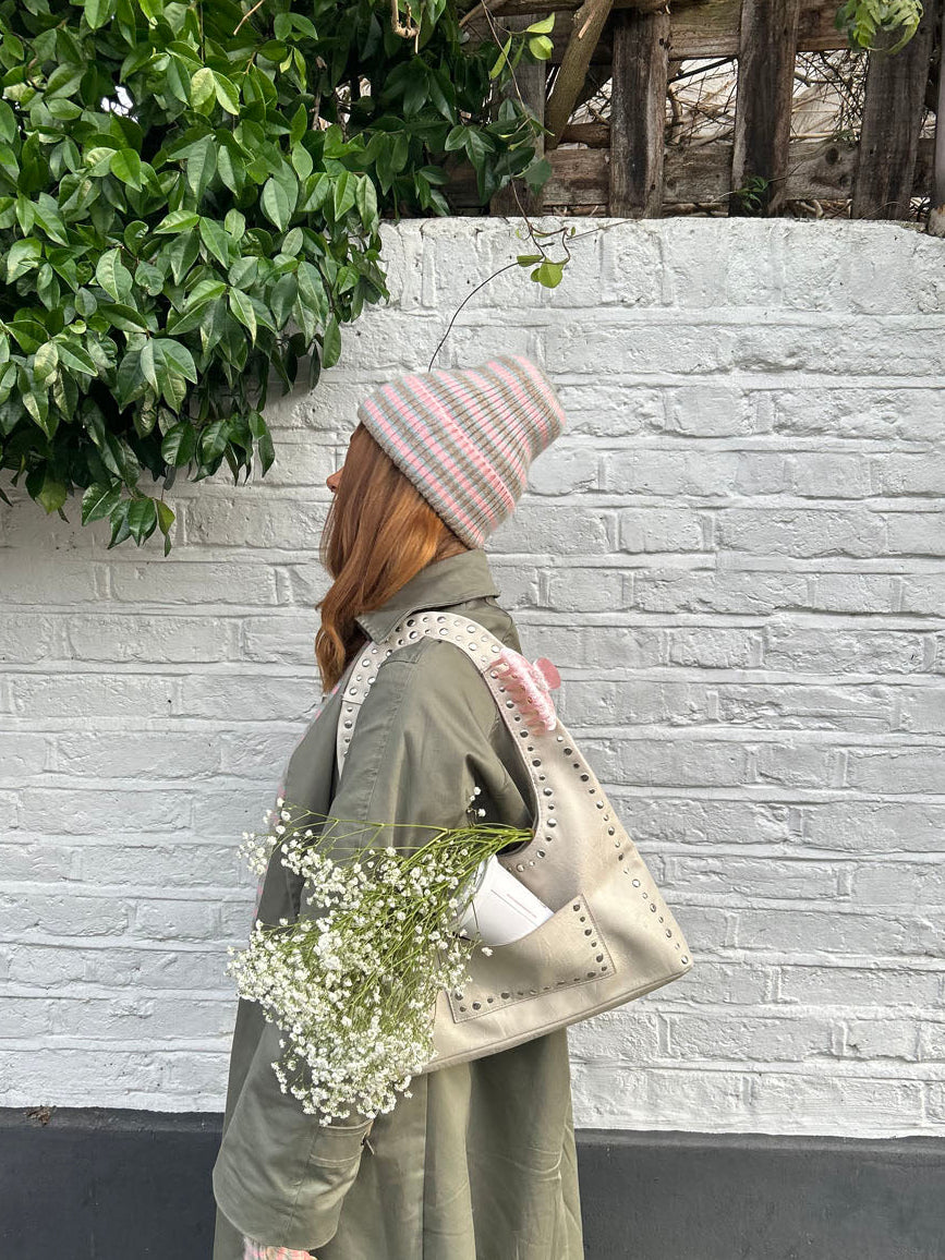 Haze hue med striber - Lyserød/beige/blå