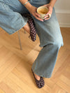 Tovea split toe ballerina med polkaprikker - Brun/Hvid