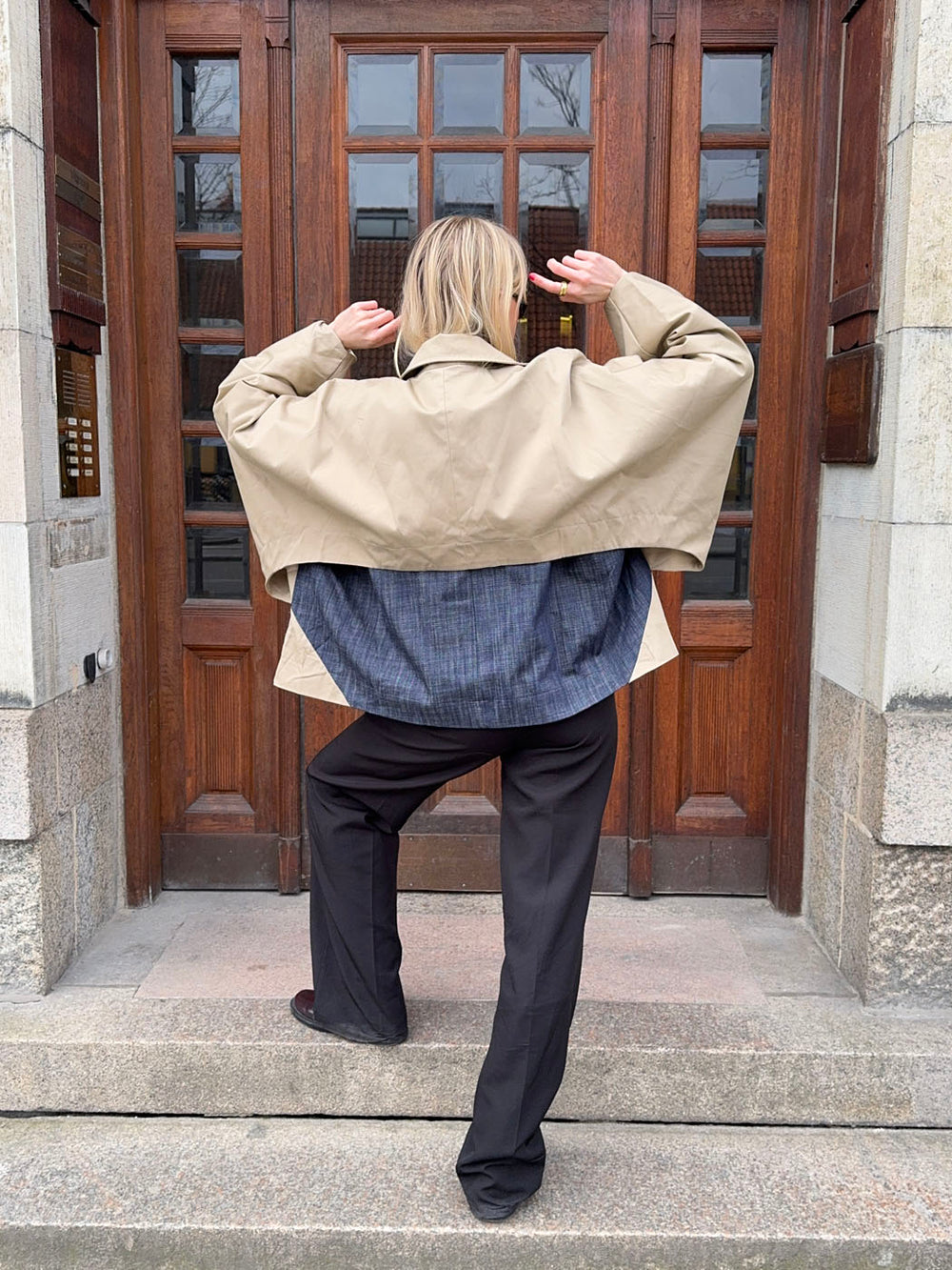 Lenaya jakke med denimryg - Beige