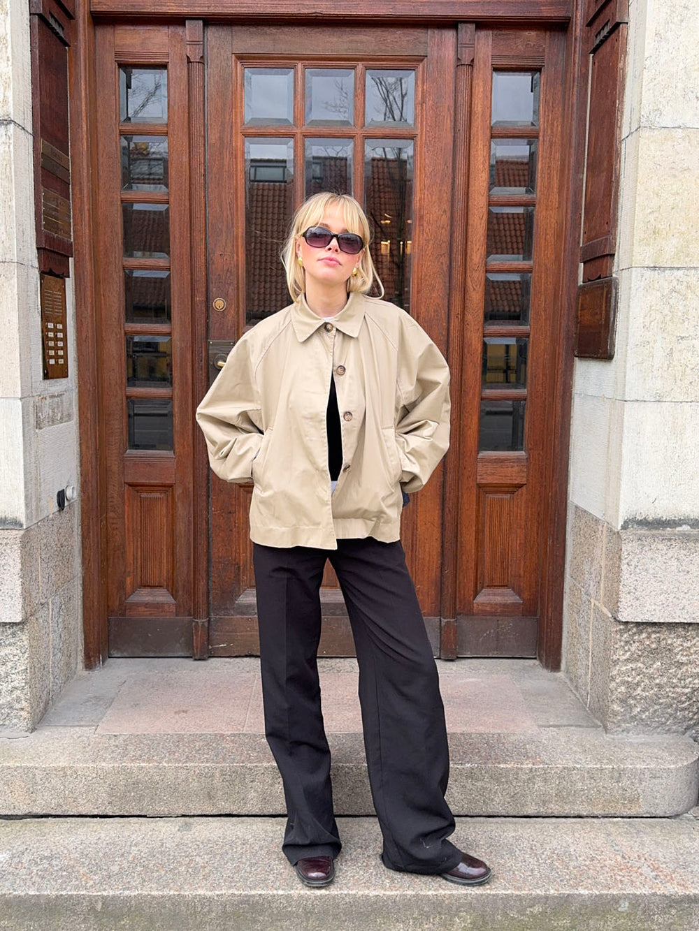 Lenaya jakke med denimryg - Beige