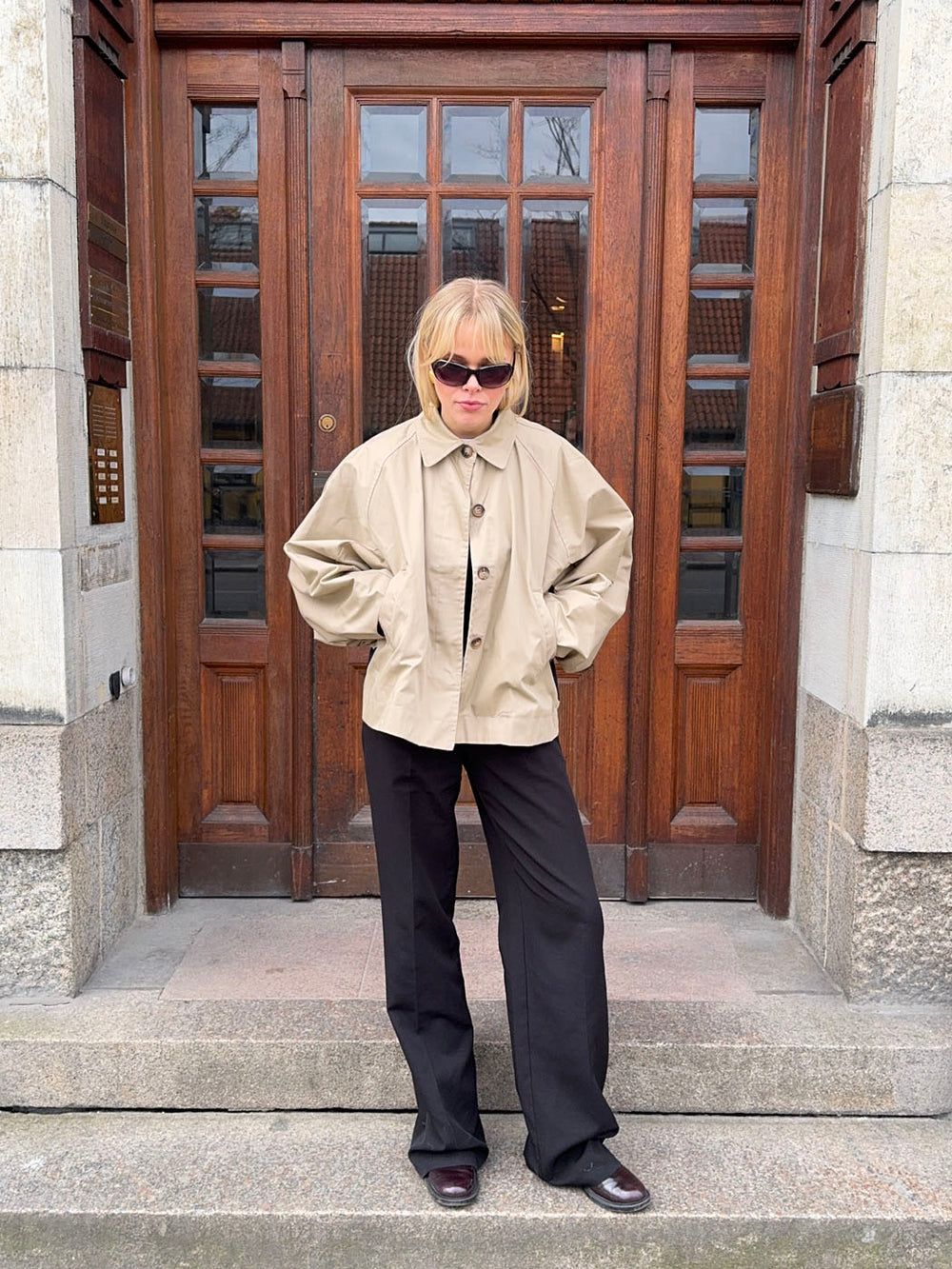 Lenaya jakke med denimryg - Beige