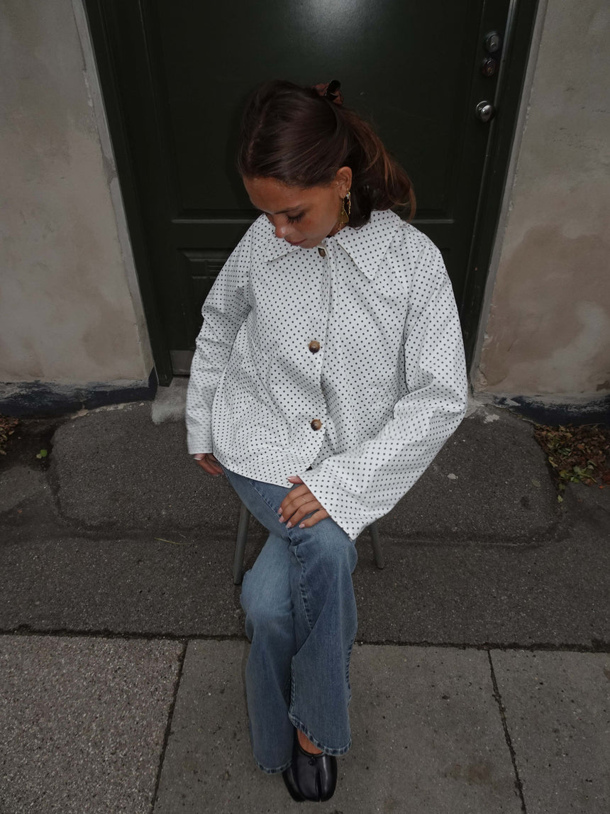 Dolly jakke med polkaprikker - Hvid