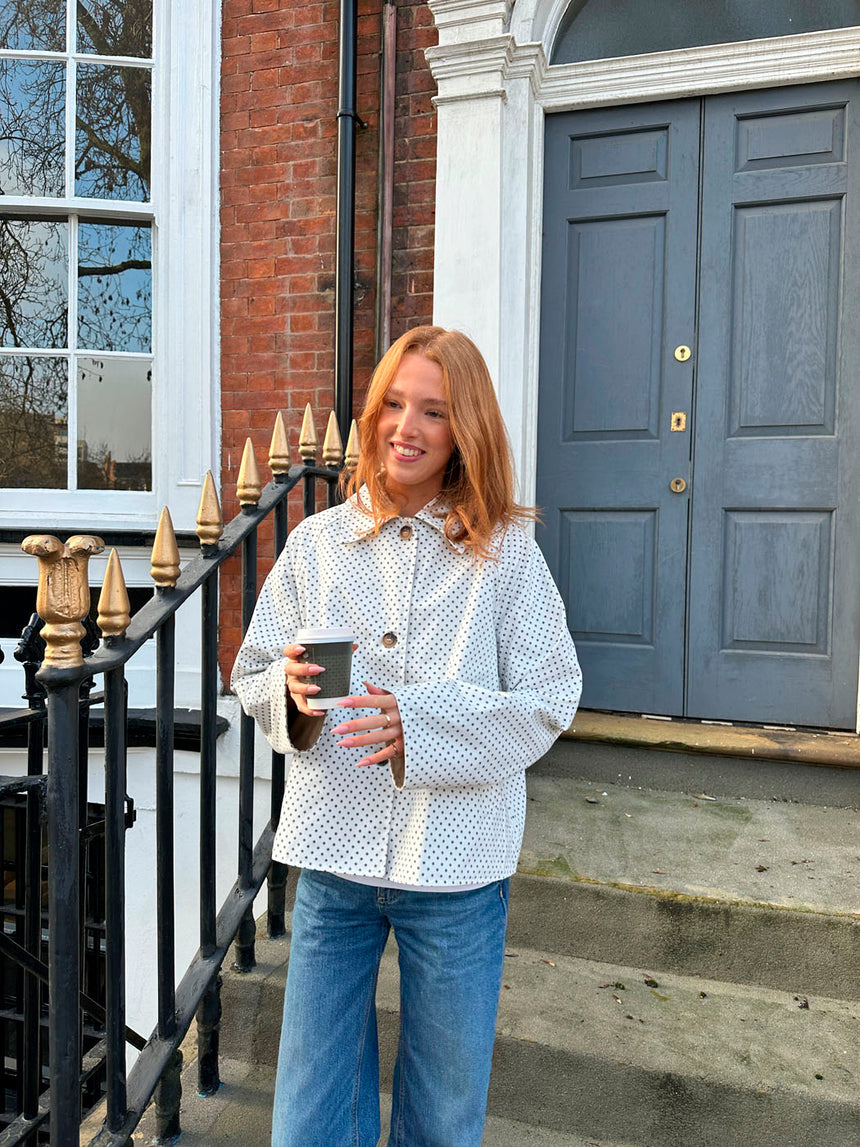 Dolly jakke med polkaprikker - Hvid