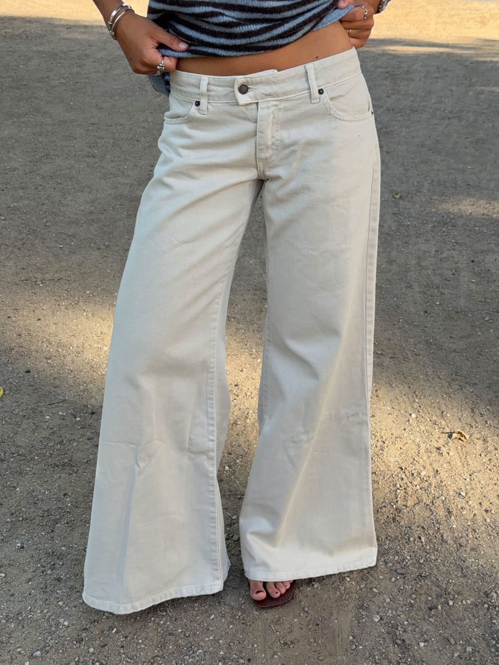 Hedda jeans med brede ben - Beige