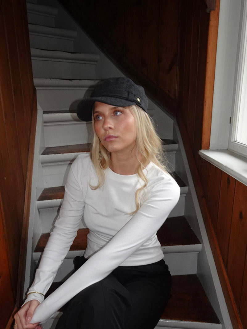 Myra kasket med detaljer - Grå