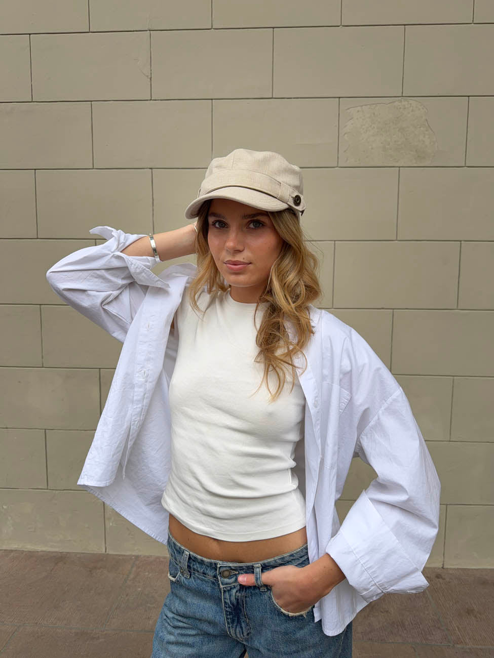 Kammi kasket med detaljer - Lys beige