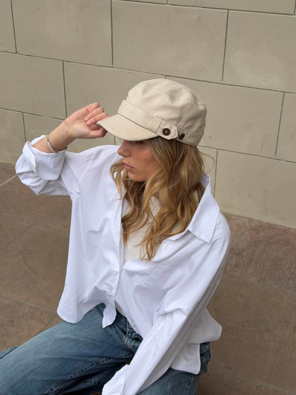 Kammi kasket med detaljer - Lys beige