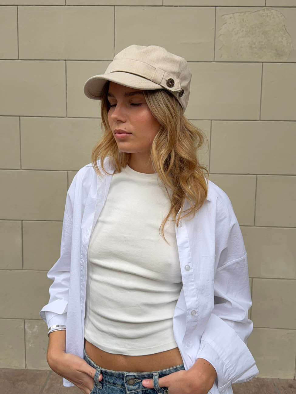 Kammi kasket med detaljer - Lys beige