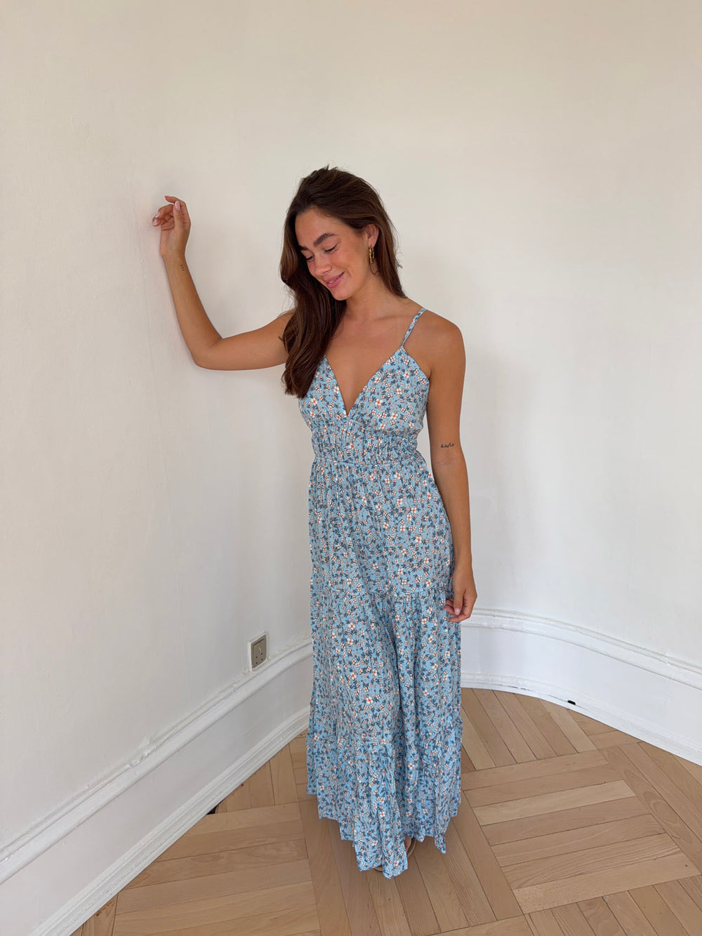 Kimora maxikjole med blomster - Blå