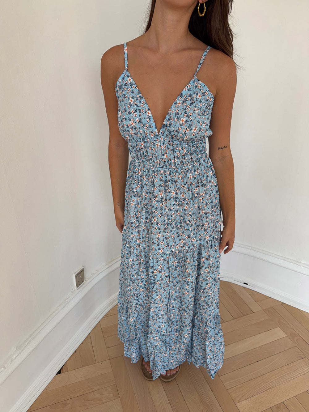 Kimora maxikjole med blomster - Blå