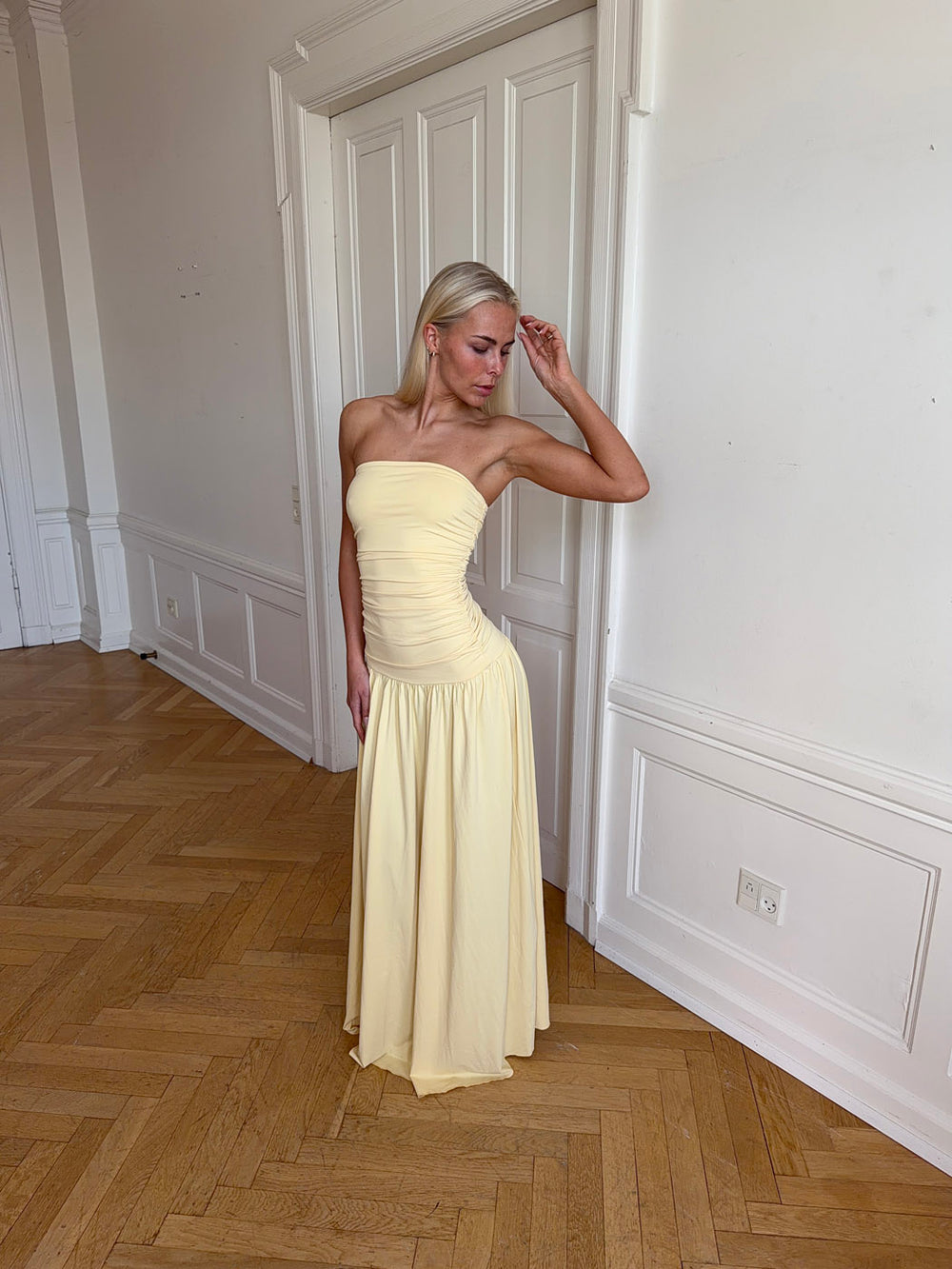 Solara kjole – Lys gul