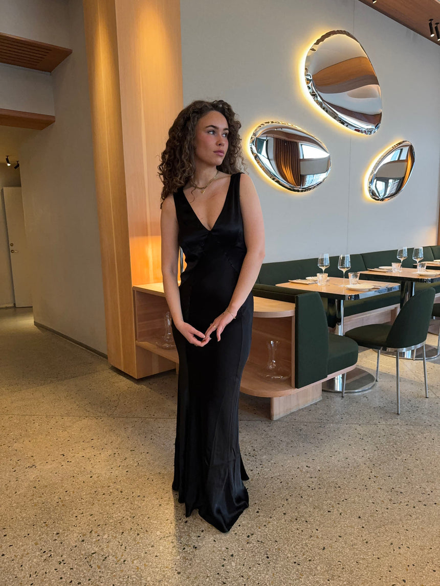 Miana maxi satin kjole - Sort