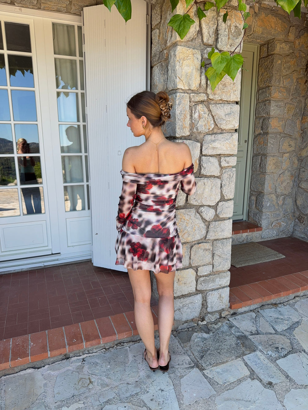 Chila off shoulder kjole med blomster - Hvid/sort/rød