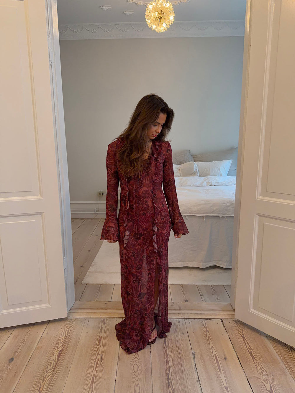 Amy kjole med blomster - Lilla/vinrød