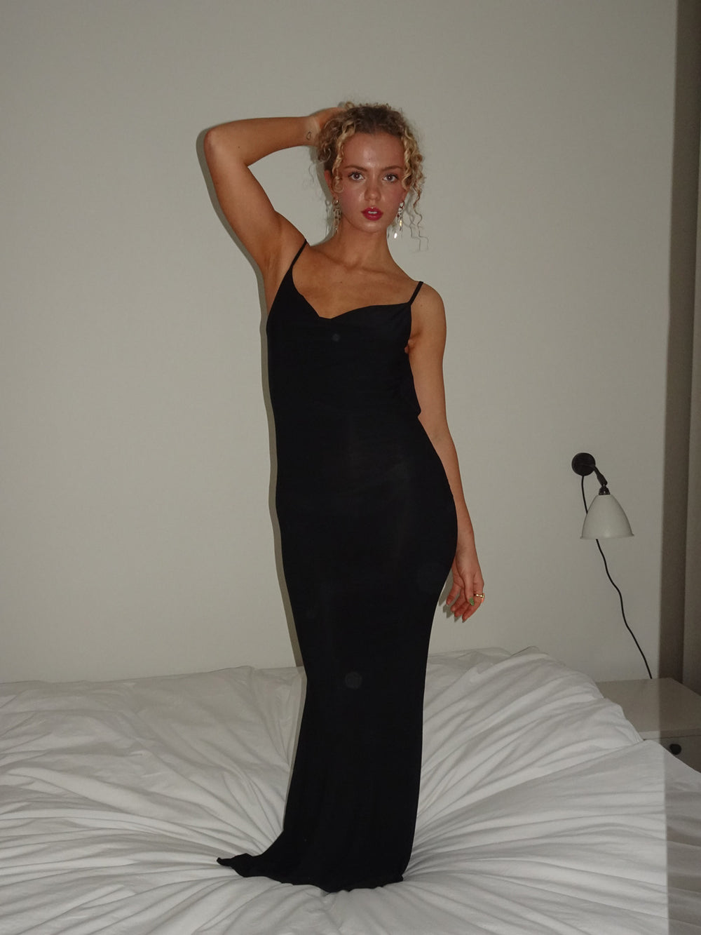 Marajana kjole med dyb blonde ryg - Sort