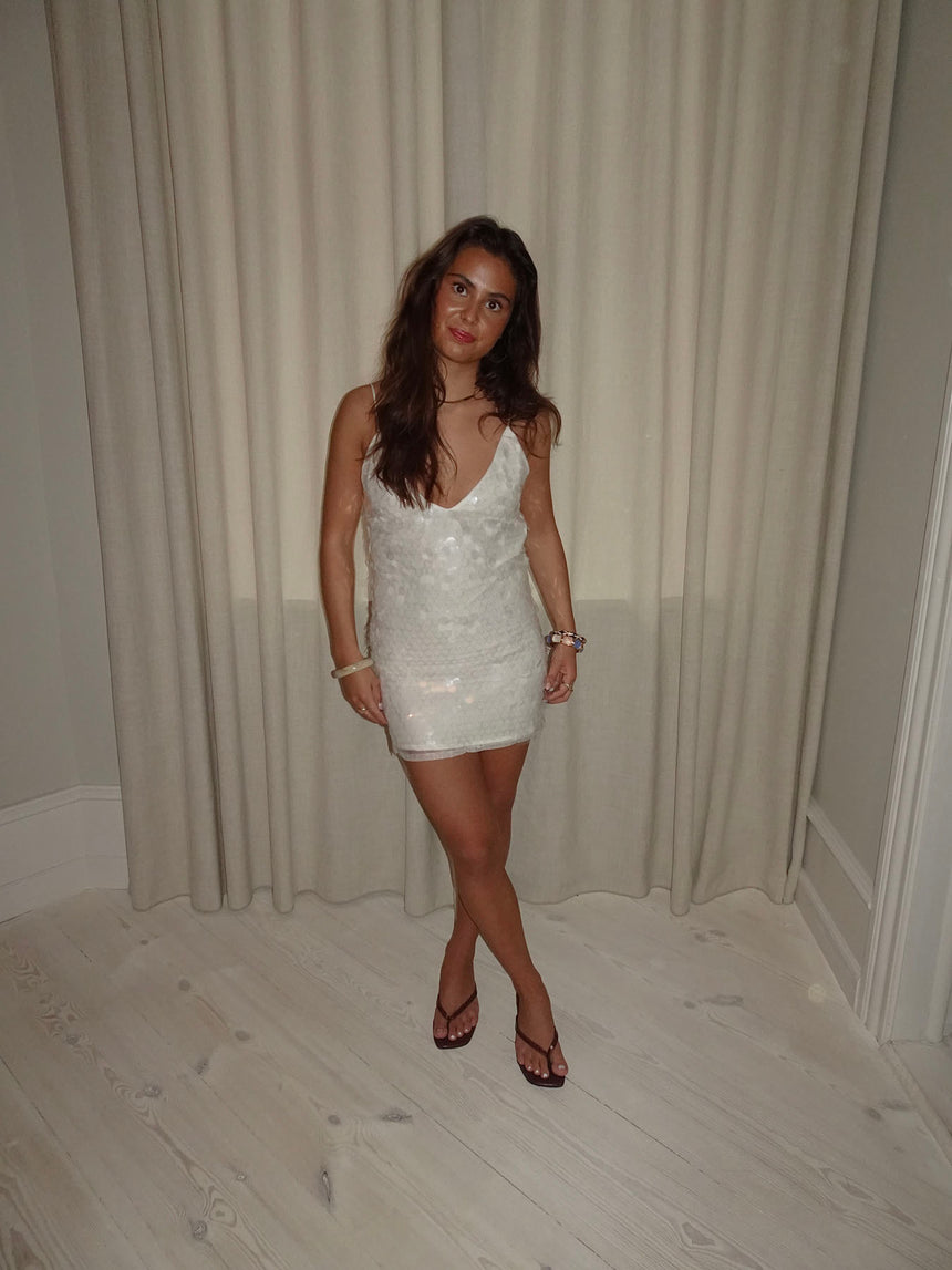 Shena kjole med pailletter - Hvid