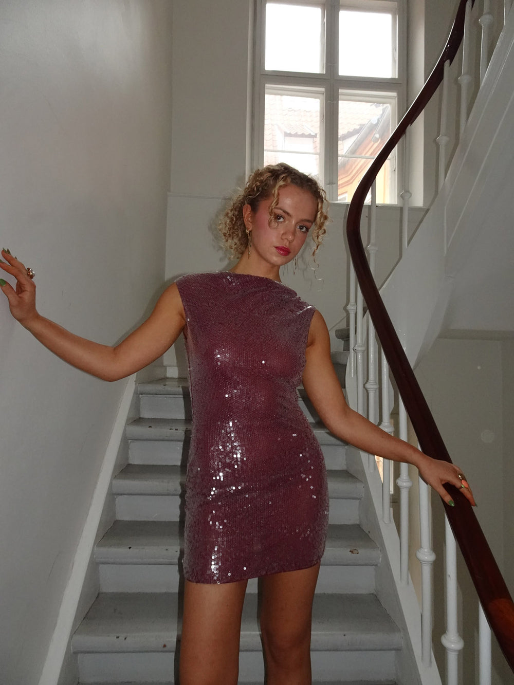 Gabriella kjole med pallietter - Lilla