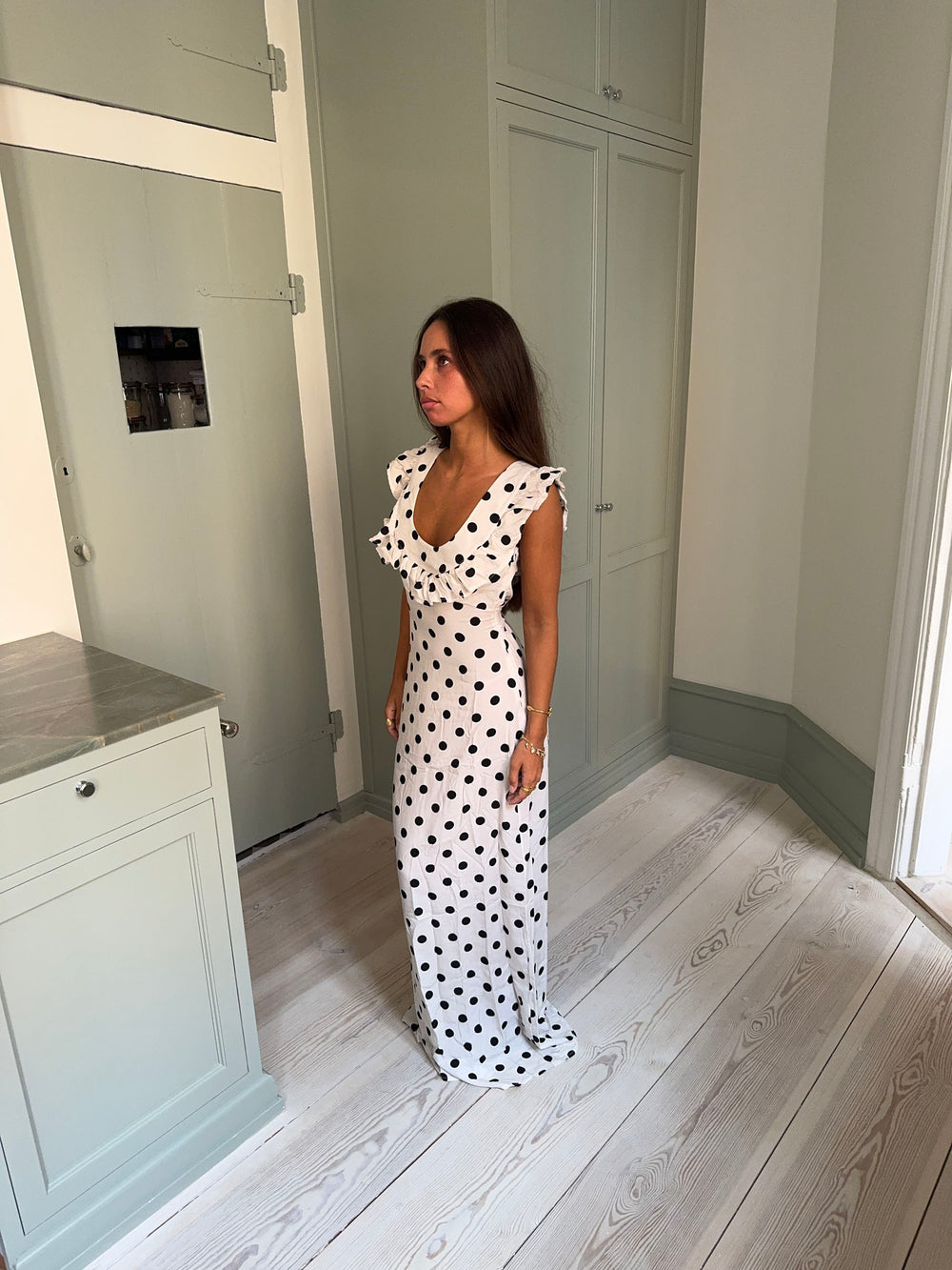 Luna kjole med polka prikker - Hvid/sort