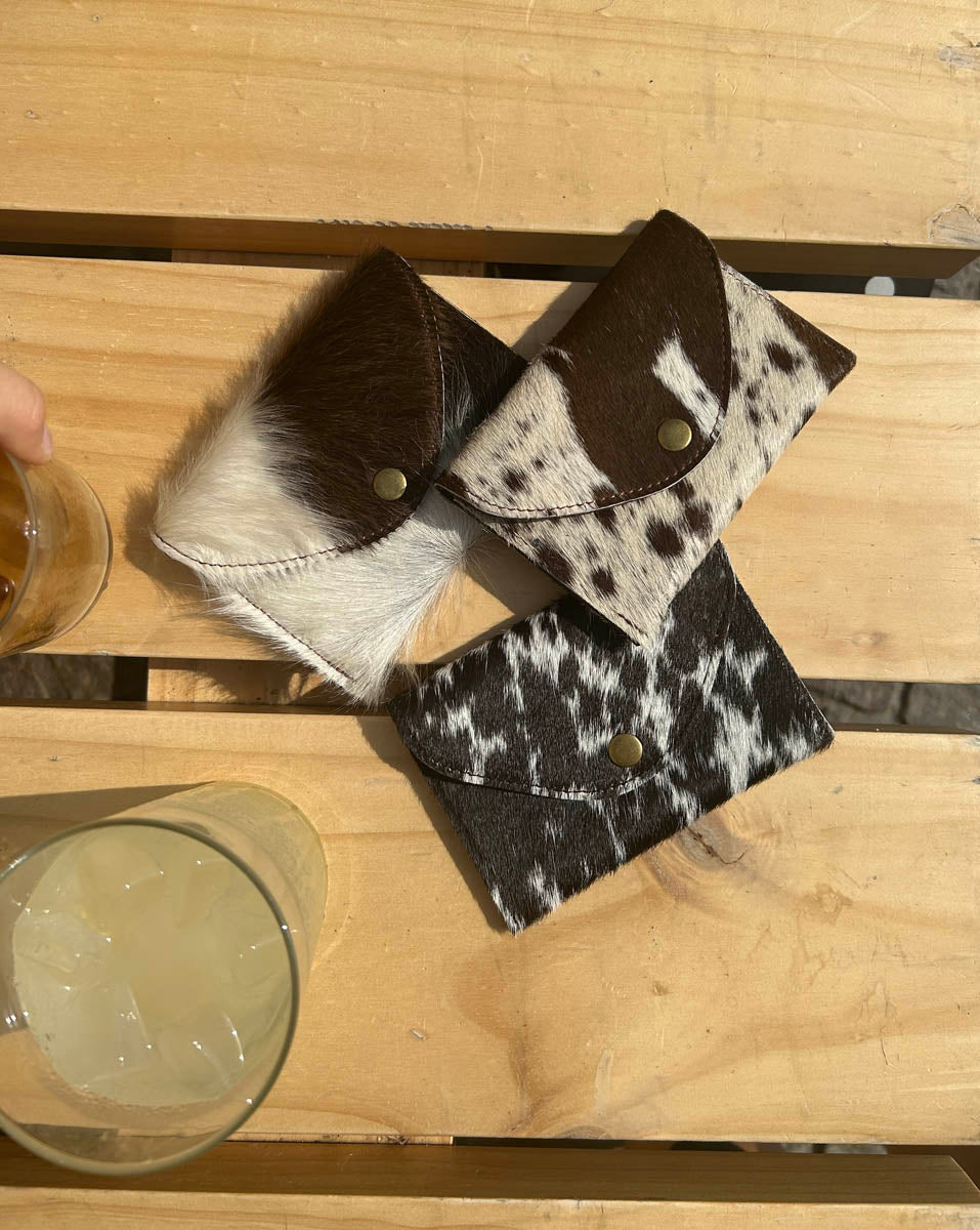 Nuvia pung i koskind med knap - Brun/hvid