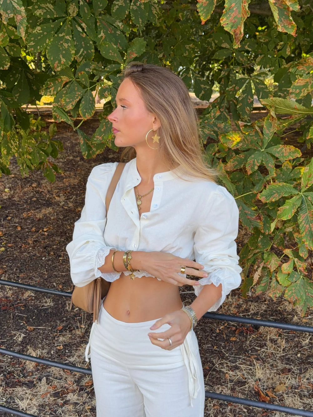Malin Tomkins kort skjorte med blonder - Hvid