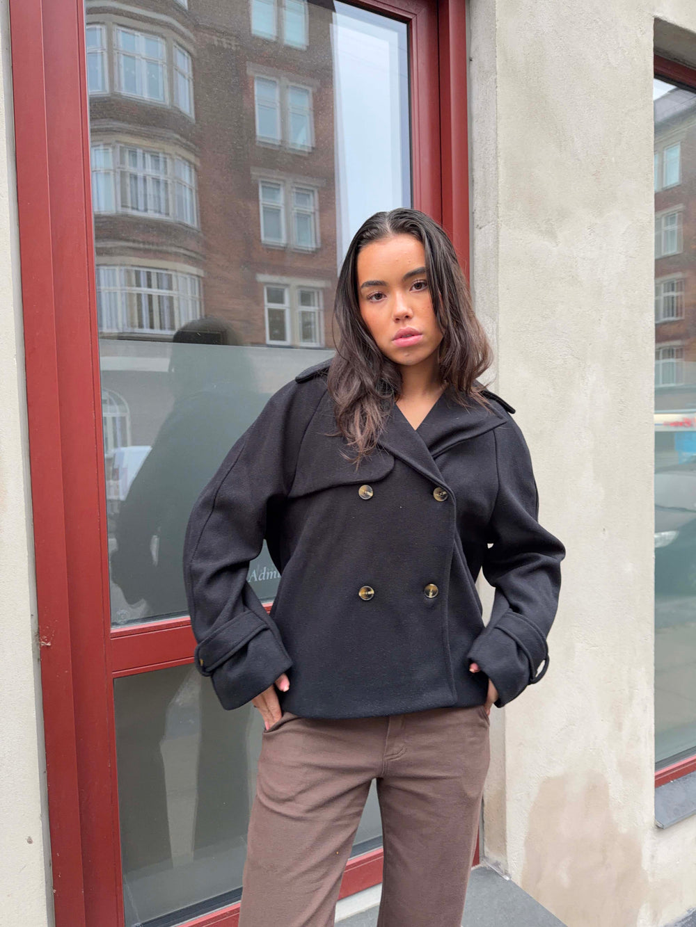 Patricia kort trenchcoat - Sort