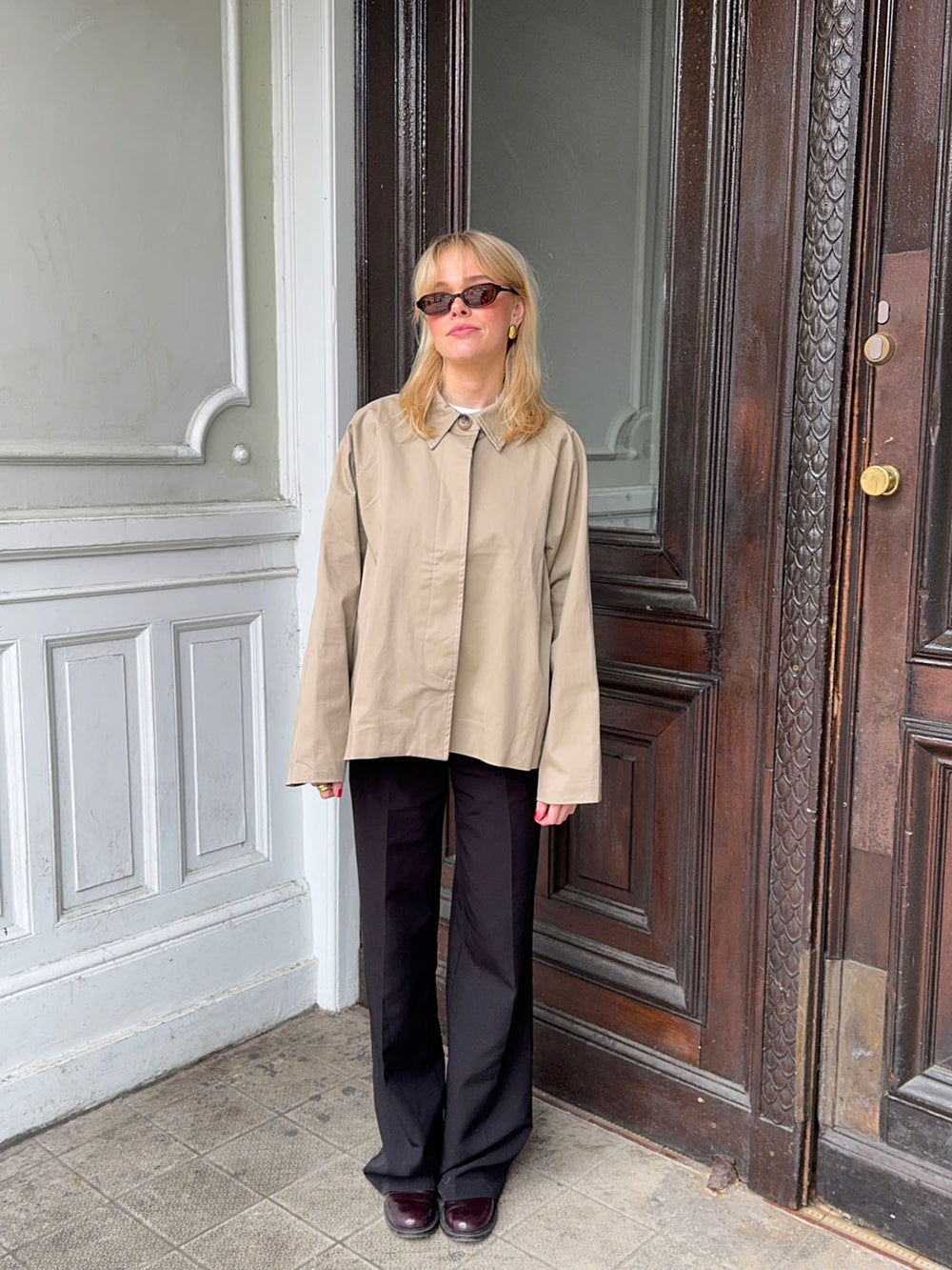 Monica kort trenchcoat - Beige