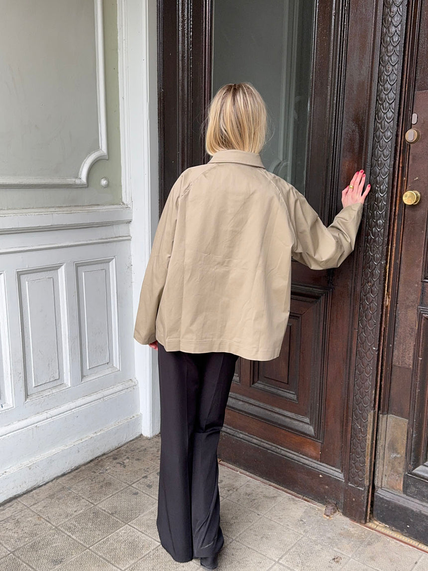 Monica kort trenchcoat - Beige
