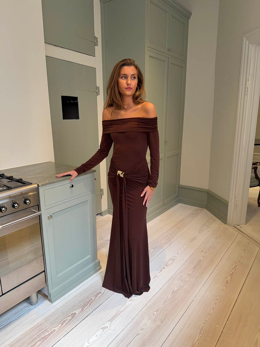 Lea langærmet kjole med gulddetalje - Brun