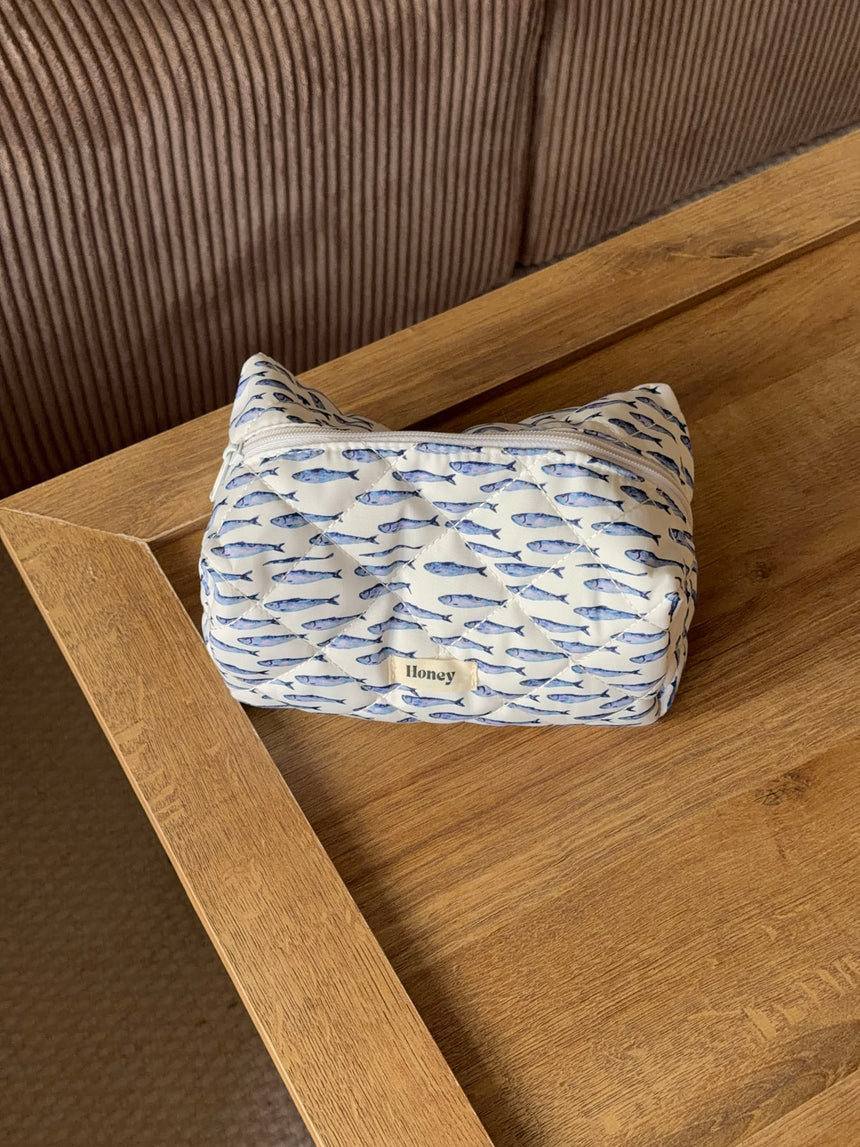Honey lille toilettaske med fiskemønster - Hvid/blå