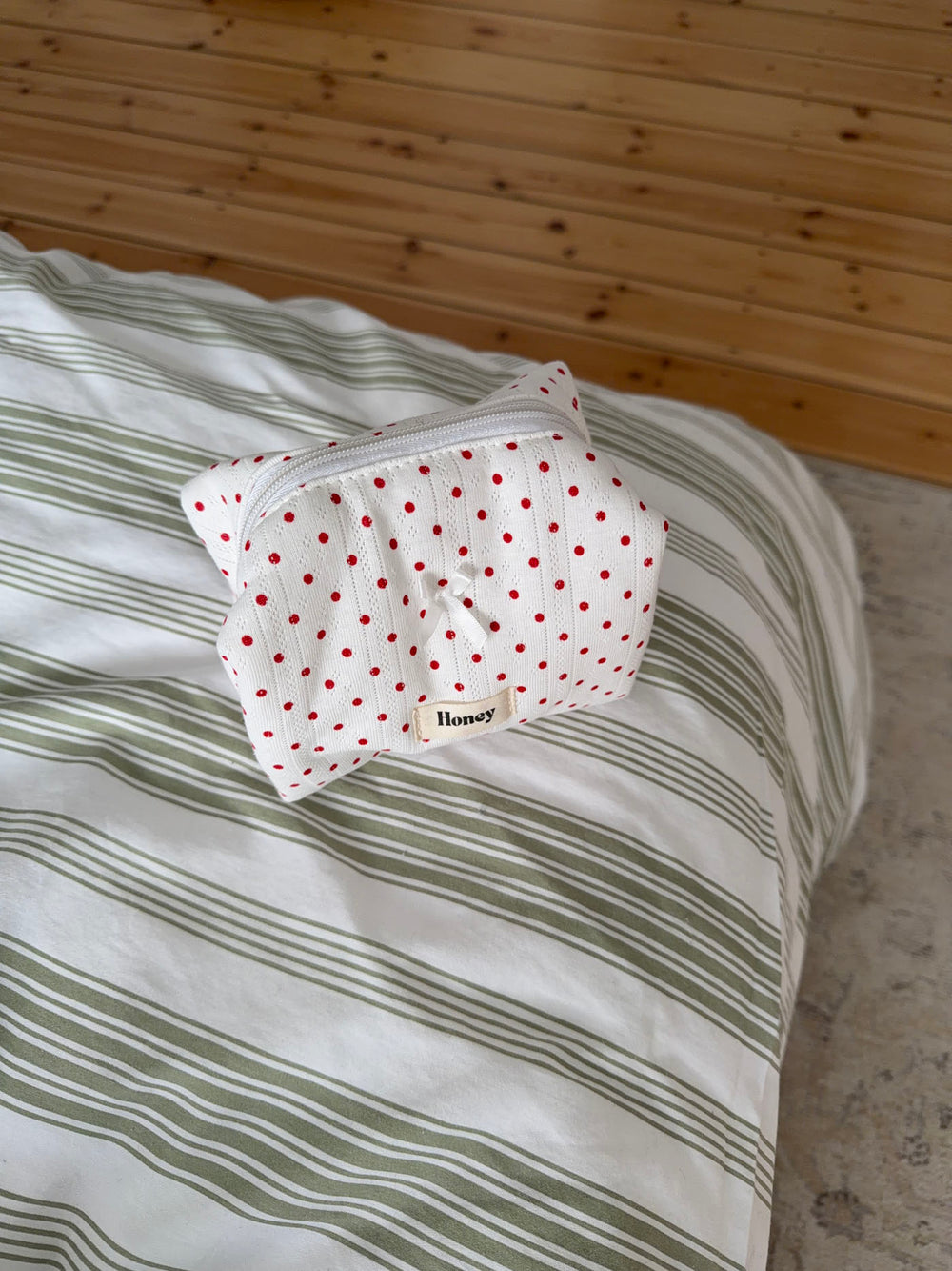 Honey lille toilettaske med prikker  - Hvid/rød