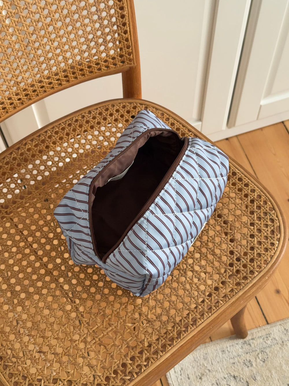 Honey lille toilettaske med striber - Blå/brun