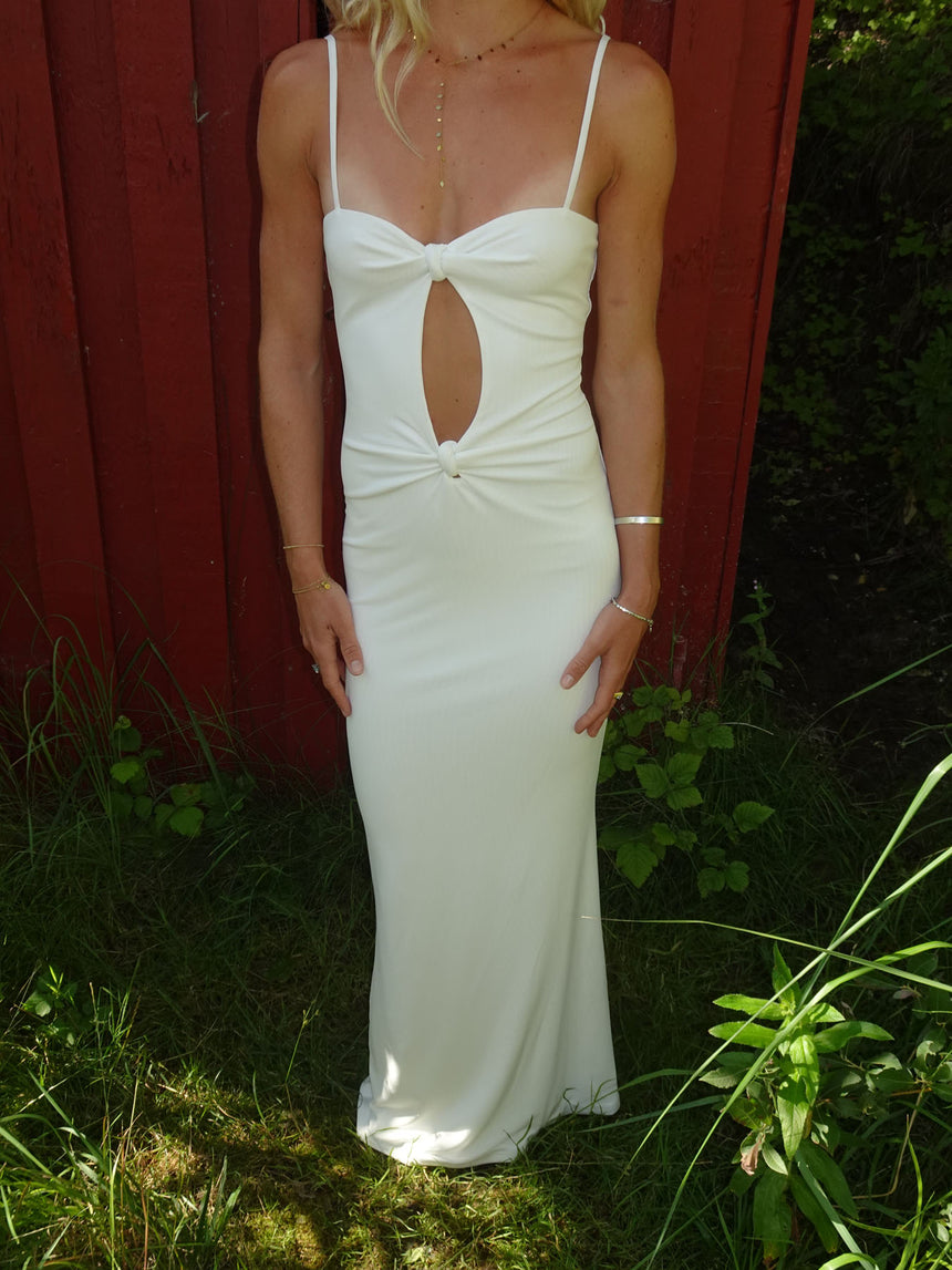 Prisa maxikjole med cut out - Hvid