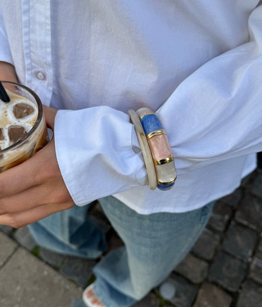 Armbånd med striber - Blå/lyserød/hvid/guld