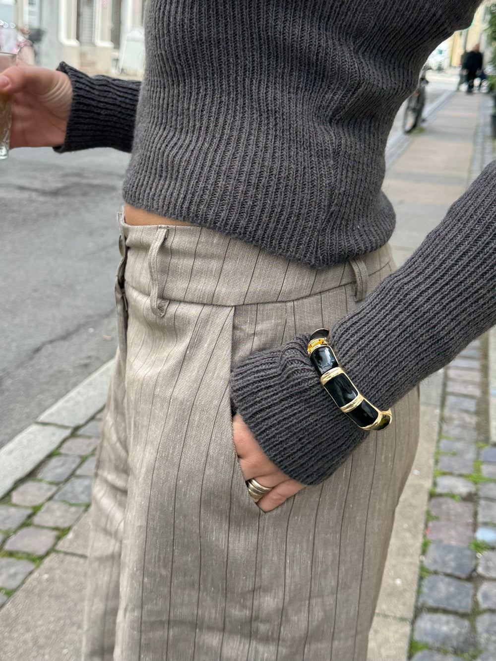 Armbånd med striber - Sort/guld