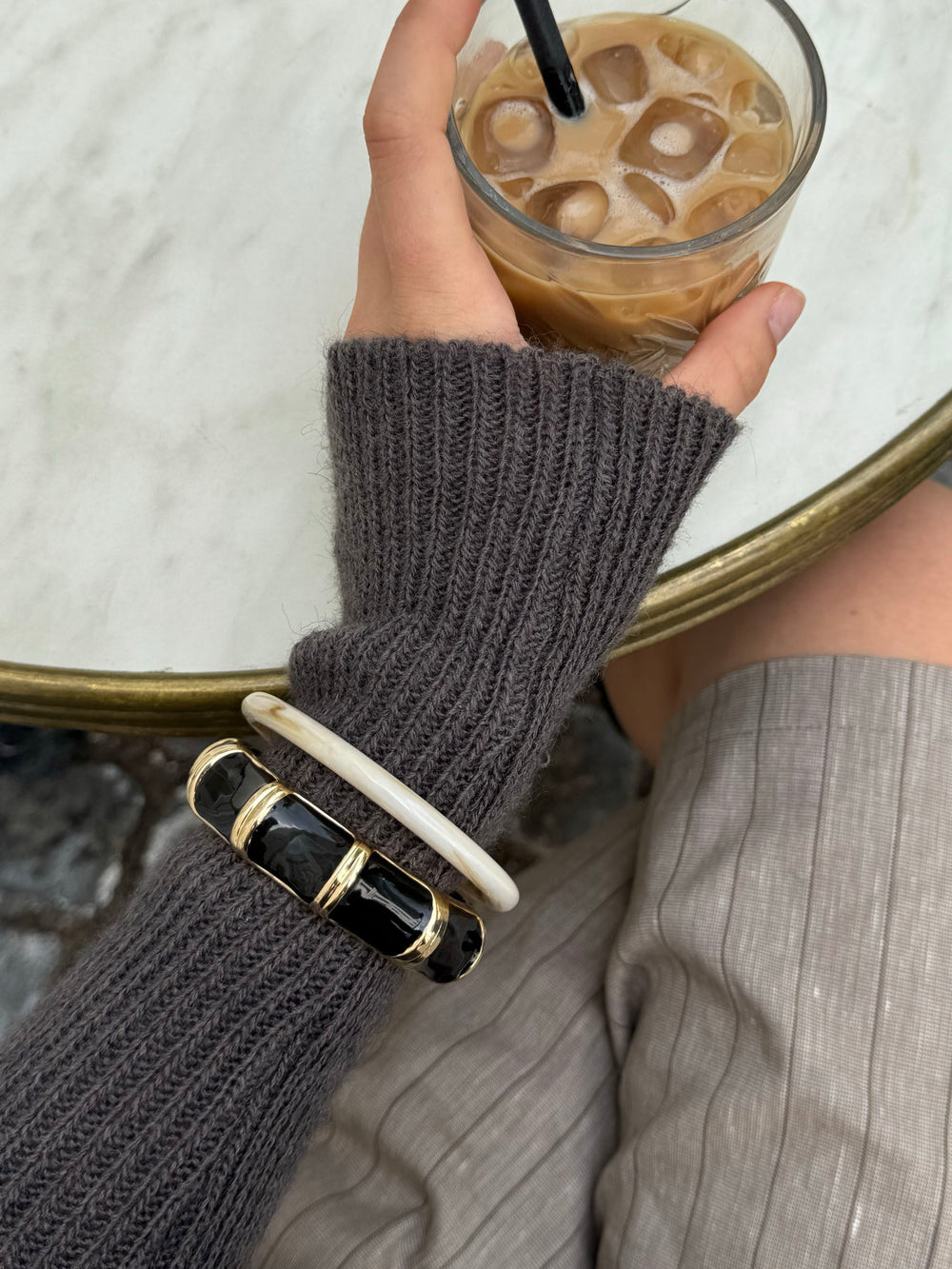 Armbånd med striber - Sort/guld