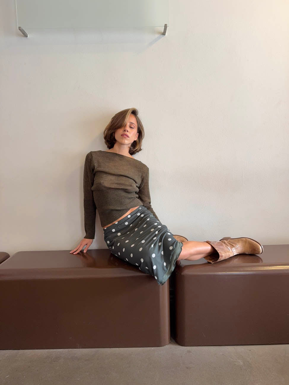 Nielsine mesh nederdel med polka prikker - Kaki/hvid