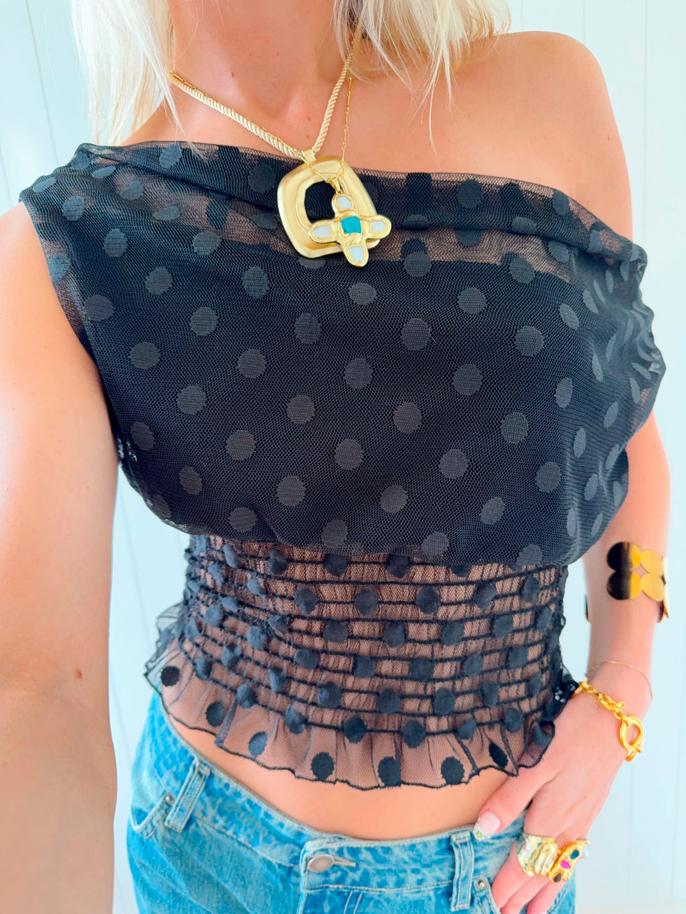 Scandivv mesh top med polkaprikker - Sort