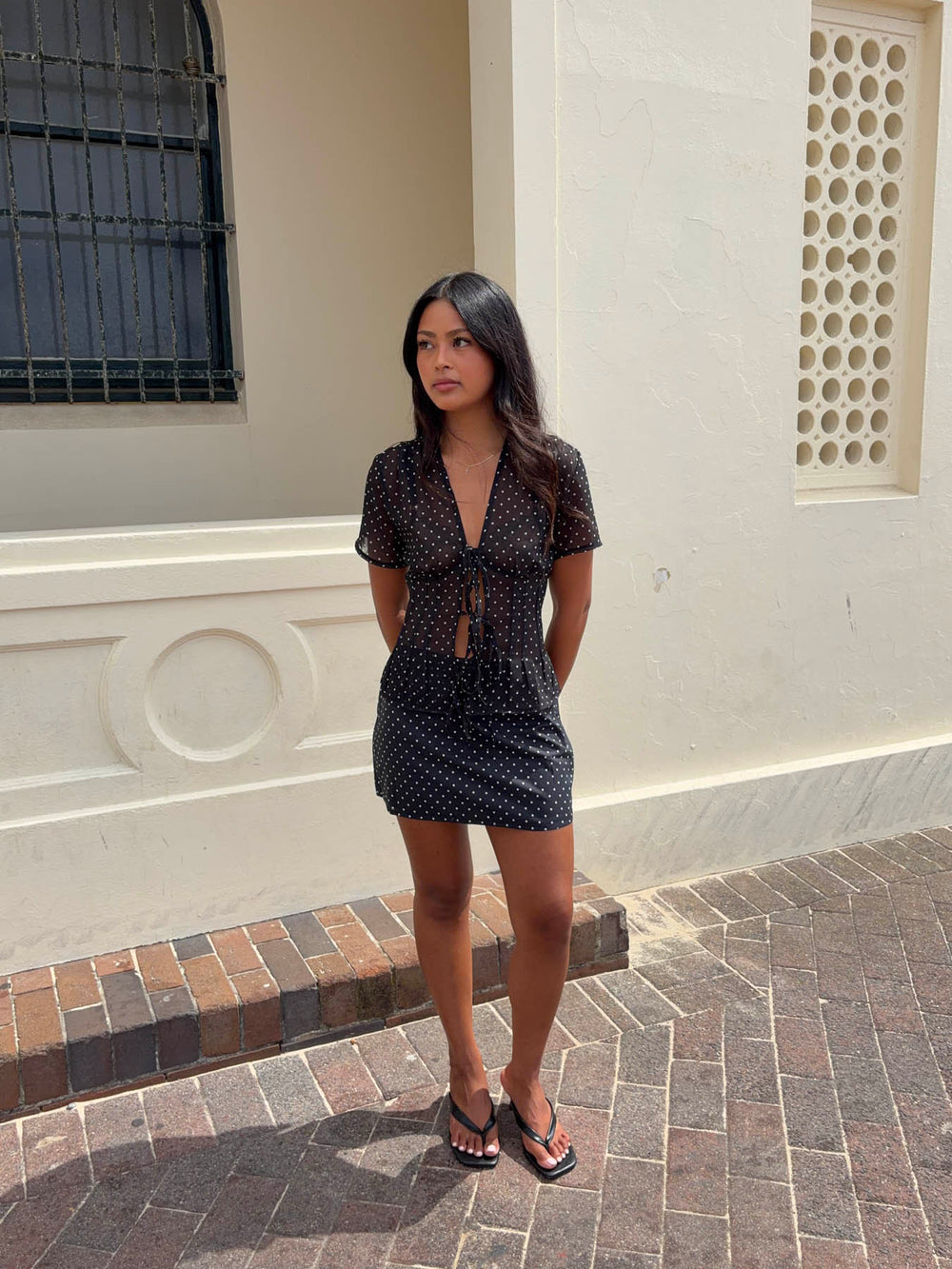 Sullivan mininederdel med polkaprikker - Sort/hvid