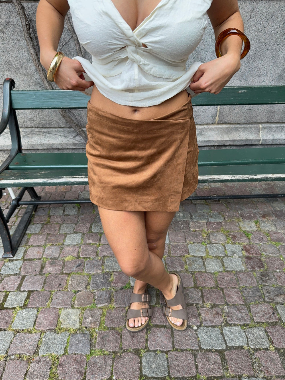 Lelia mini nederdel i ruskind - Brun