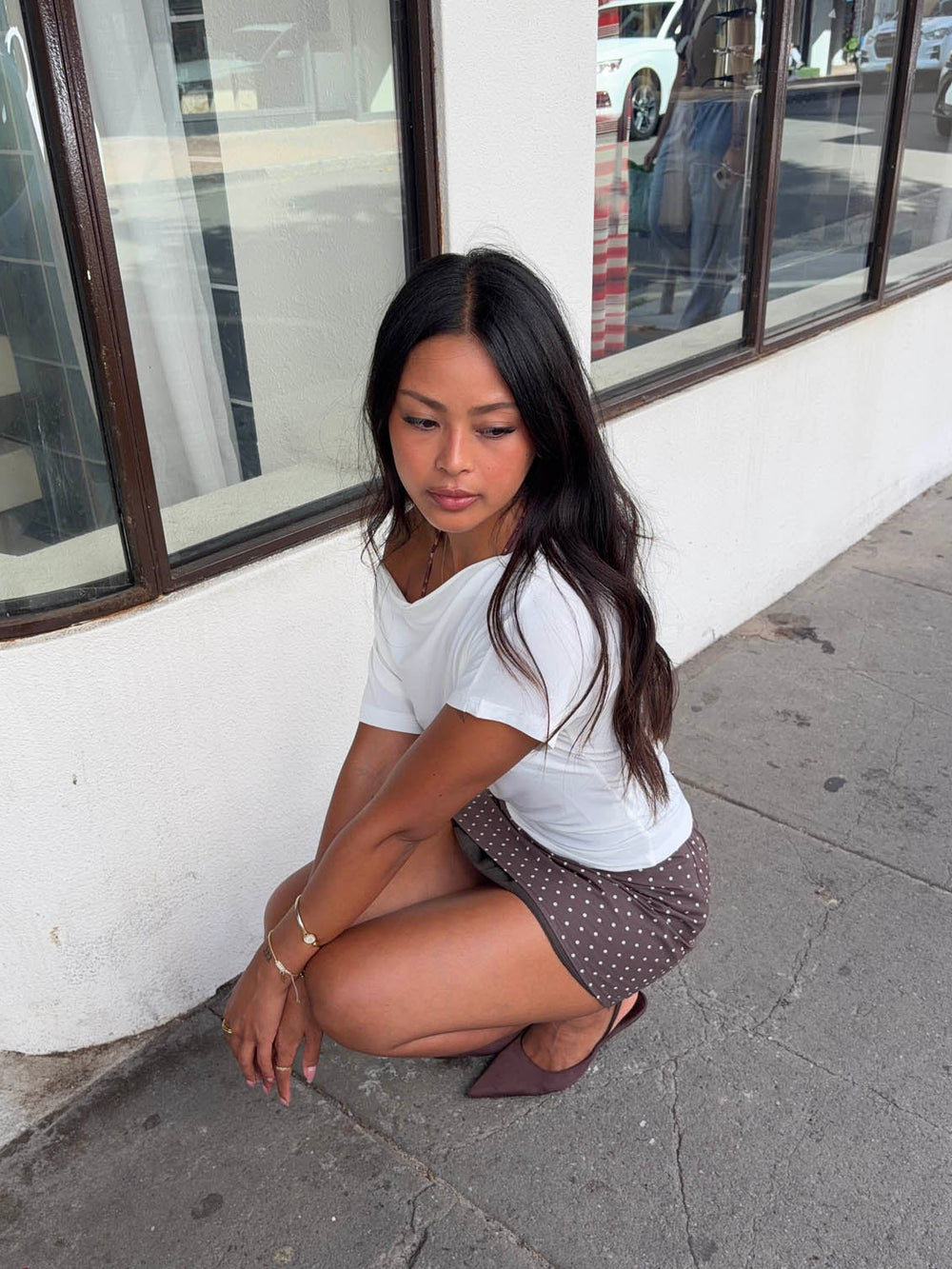 Sullivan mininederdel med polkaprikker - Brun/hvid