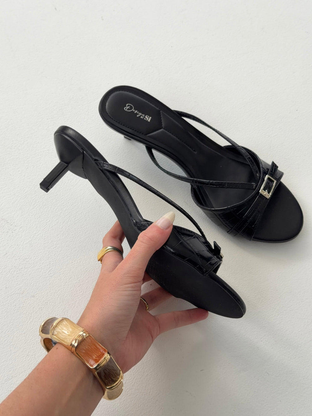 Teleo minihæle med spændedetalje - Sort