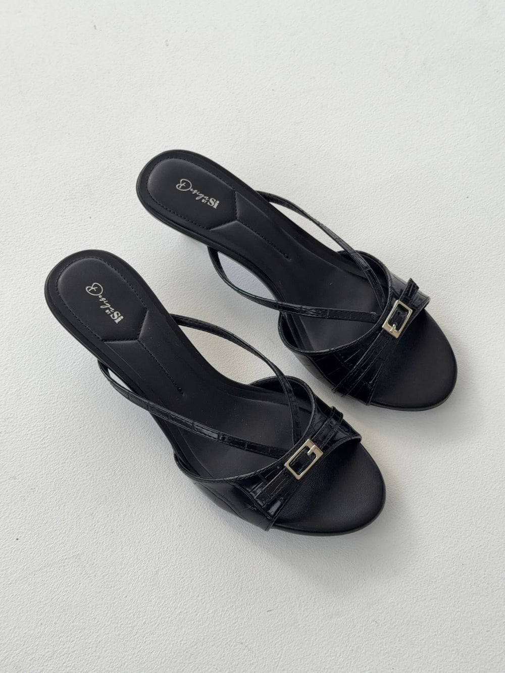 Teleo minihæle med spændedetalje - Sort