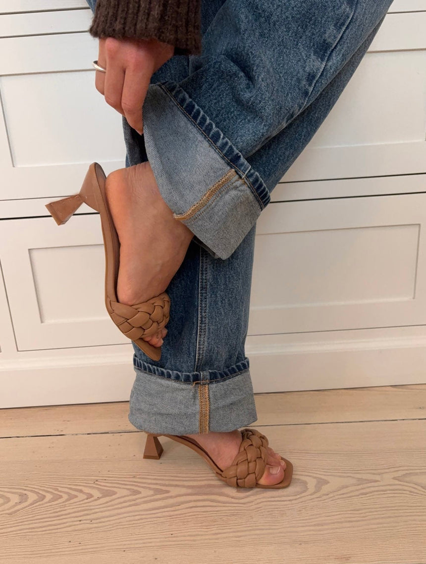 Yasmin mules med flet - Beige