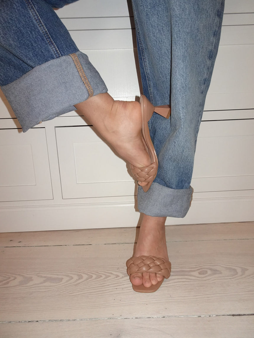 Yasmin mules med flet - Beige