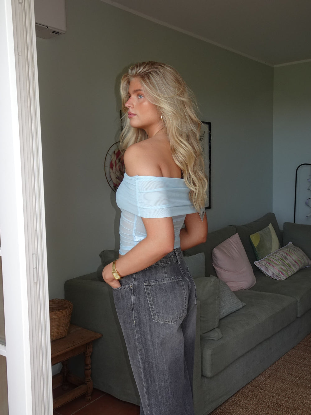 Victoire off shoulder top i mesh - Lyseblå